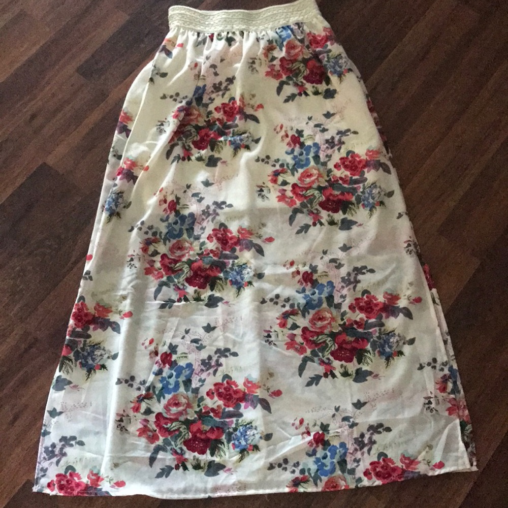 Women’s skirt
